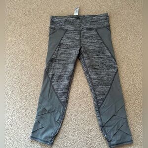 Ivivva by lululemon Charcoal and Heather Gray Leggings